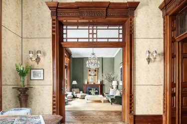 Jessica Chastain is Bidding Farewell to Her Manhattan Apartment
