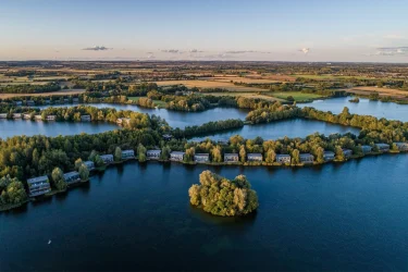 The Lakes by YOO: Discover High-End Lakeside Living in the Heart of the Cotswolds