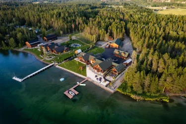 Sandpoint: Idyllic Blend of Lake and Ski Mountains – An Insight by Paul Reizen, Owner of PureWest | Christie's