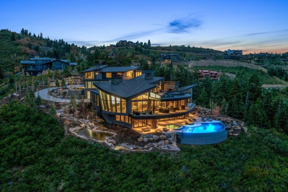 UltraLuxury Home with Its Own Gondola Comes to Market in Deer Valley, Utah JamesEdition