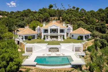Marbella's Top Picks: 7 Prime Residences in the Ultimate Market for Luxury Property Investment