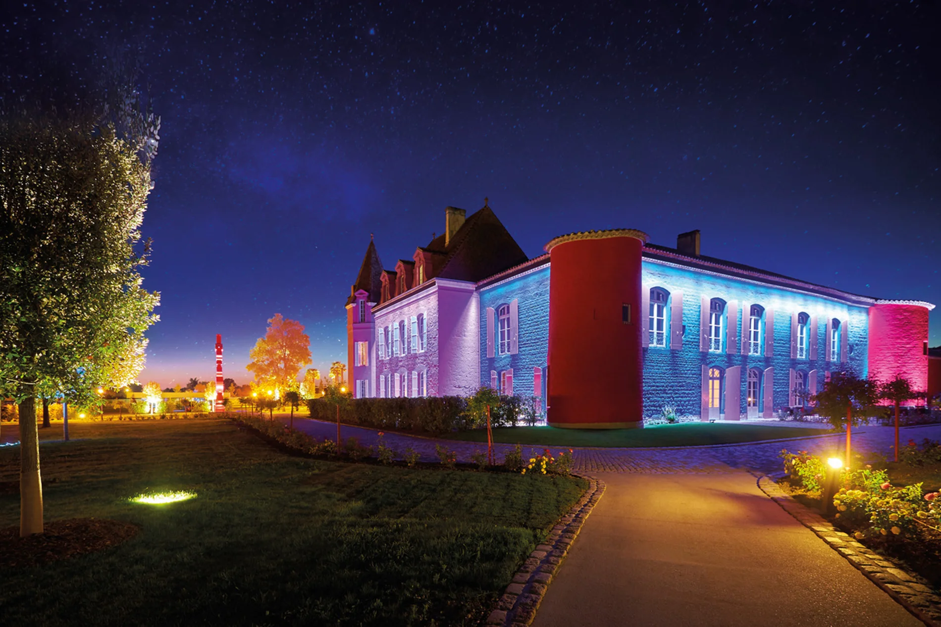 Château Le Stelsia: A Unique Hospitality Destination in the Heart of Southwestern France