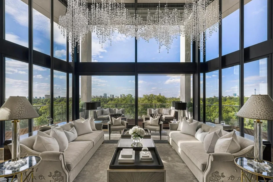 Snapshot of Iconic End Of The Line Penthouse