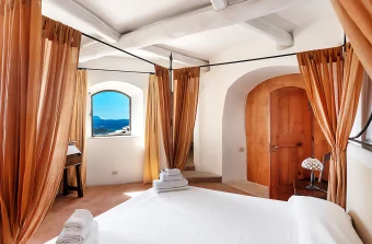 Villa Couëlle A Nature-Inspired Masterpiece in the Hills of Porto Cervo, Sardinia(7)