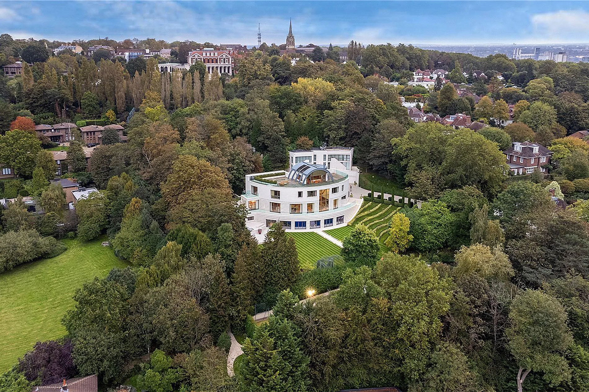 Homegrown Momentum: Domestic Buyers Now Drive 61% of UK Luxury Property Market