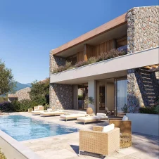 Lustica Bay 8