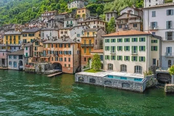 Lakeside living_4