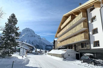 Pure International_10