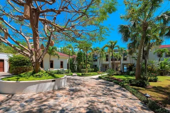Luxury Residence Management_1