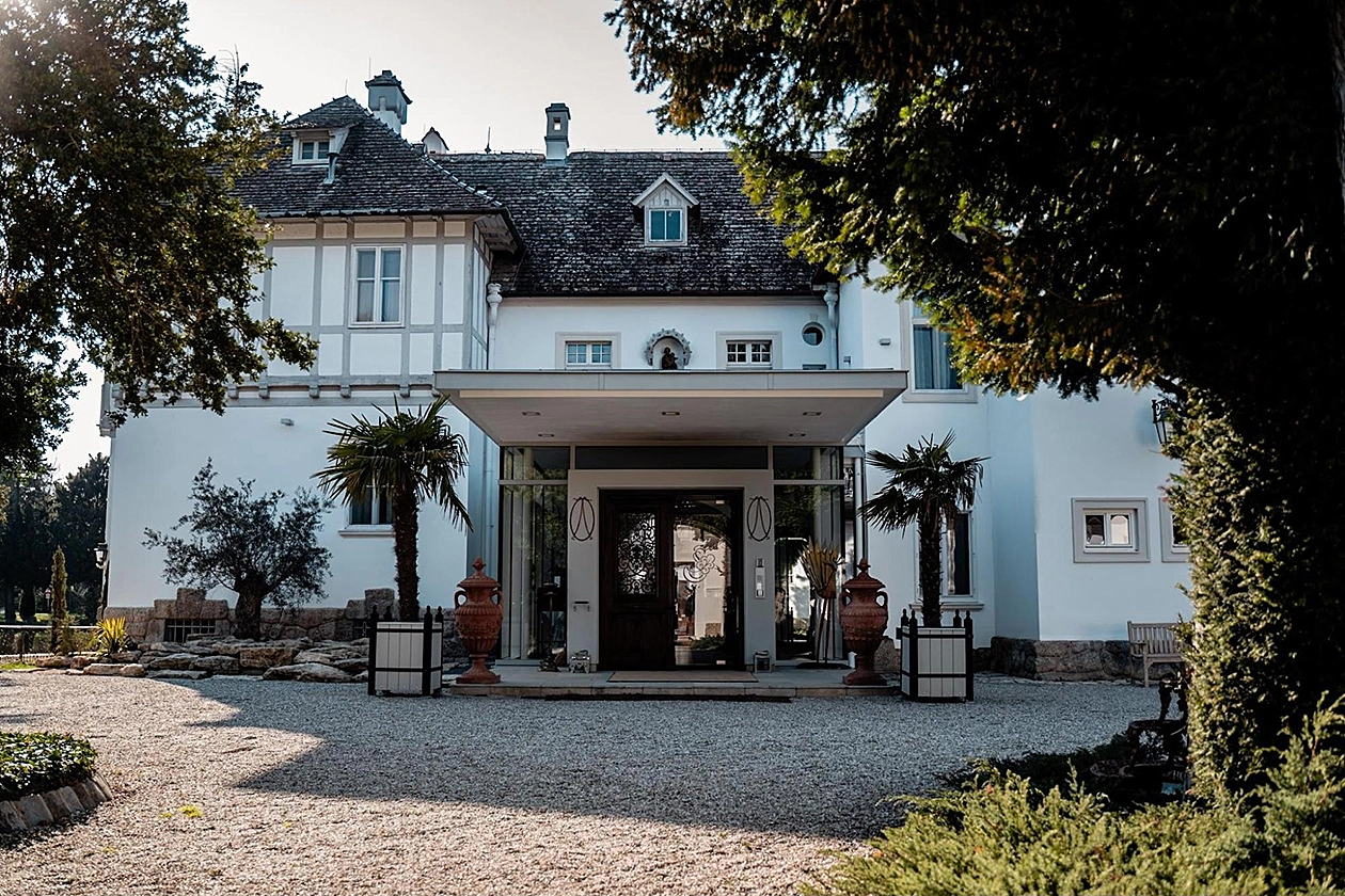 Schloss Schonau_8