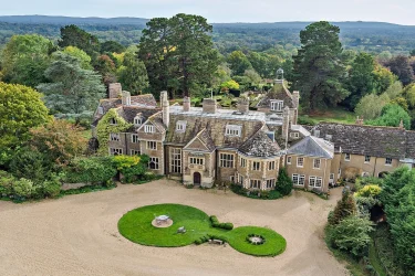 Global Property Spotlight: 7 Listings That Captivated Buyers in January 2026