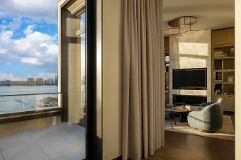 Douglas Elliman_3