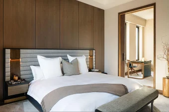 Douglas Elliman_4