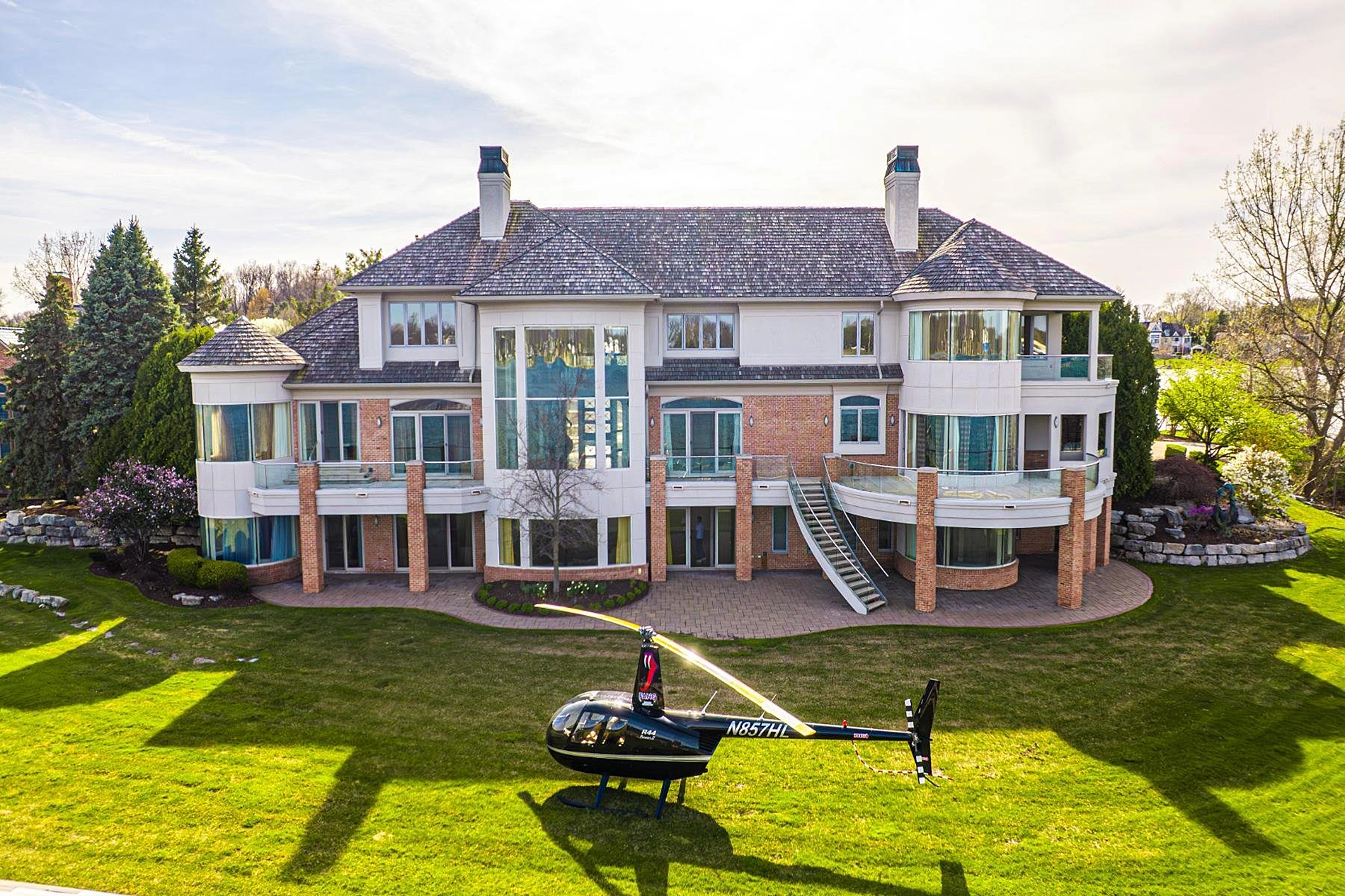 403% More Inquiries: How Dylan Tent's Helicopter Tours and Cinematic Video Are Redefining Michigan Luxury Real Estate