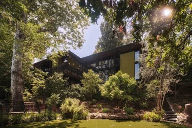 Kristen Wiig Lists Architect-Designed Pasadena Midcentury for $5.995M After Price Cut