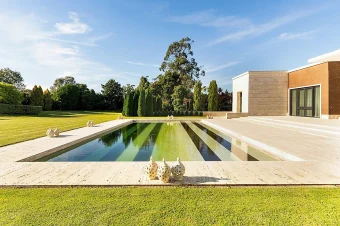 Savills – Global Resi_10