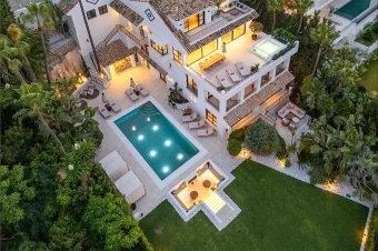 Savills – Global Resi_2