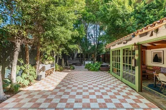 RHCP mansion_4