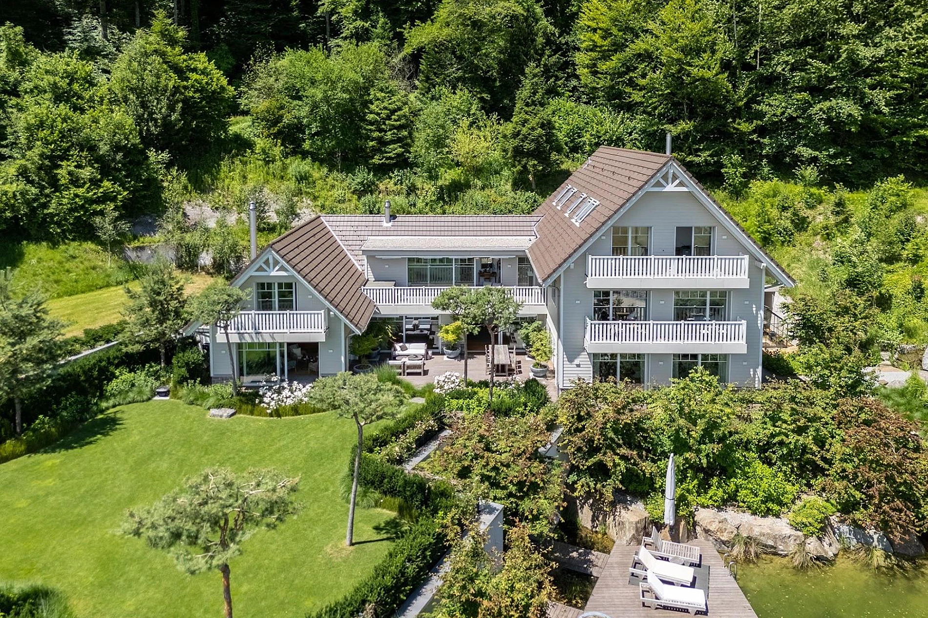 A Rare Swiss Equestrian Estate Combining Privacy, Wellness, and 12,000 Sqm of Parkland