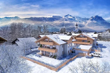 Zugspitz Estate Offers Rare Front-Row Panoramas in the Heart of the Bavarian Alps